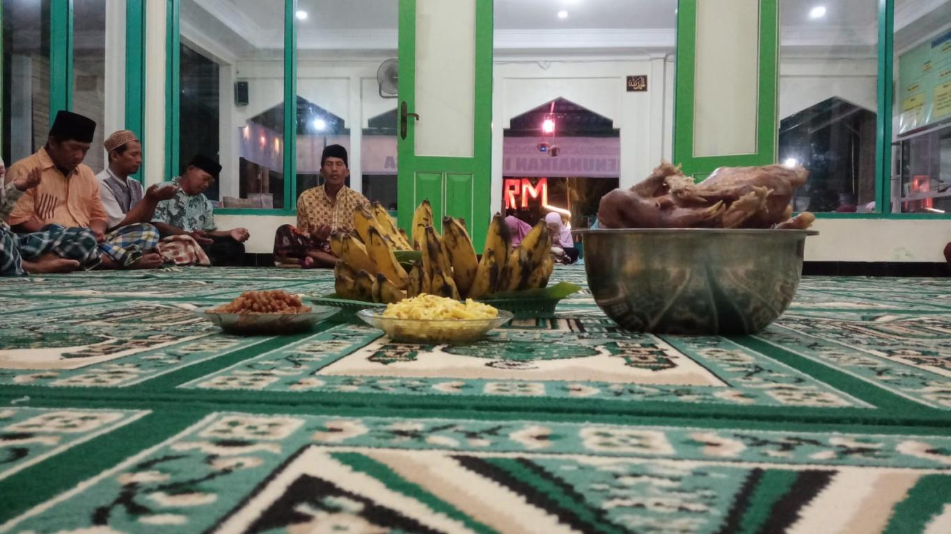 Gelar genduri budaya selikuran Dusun
