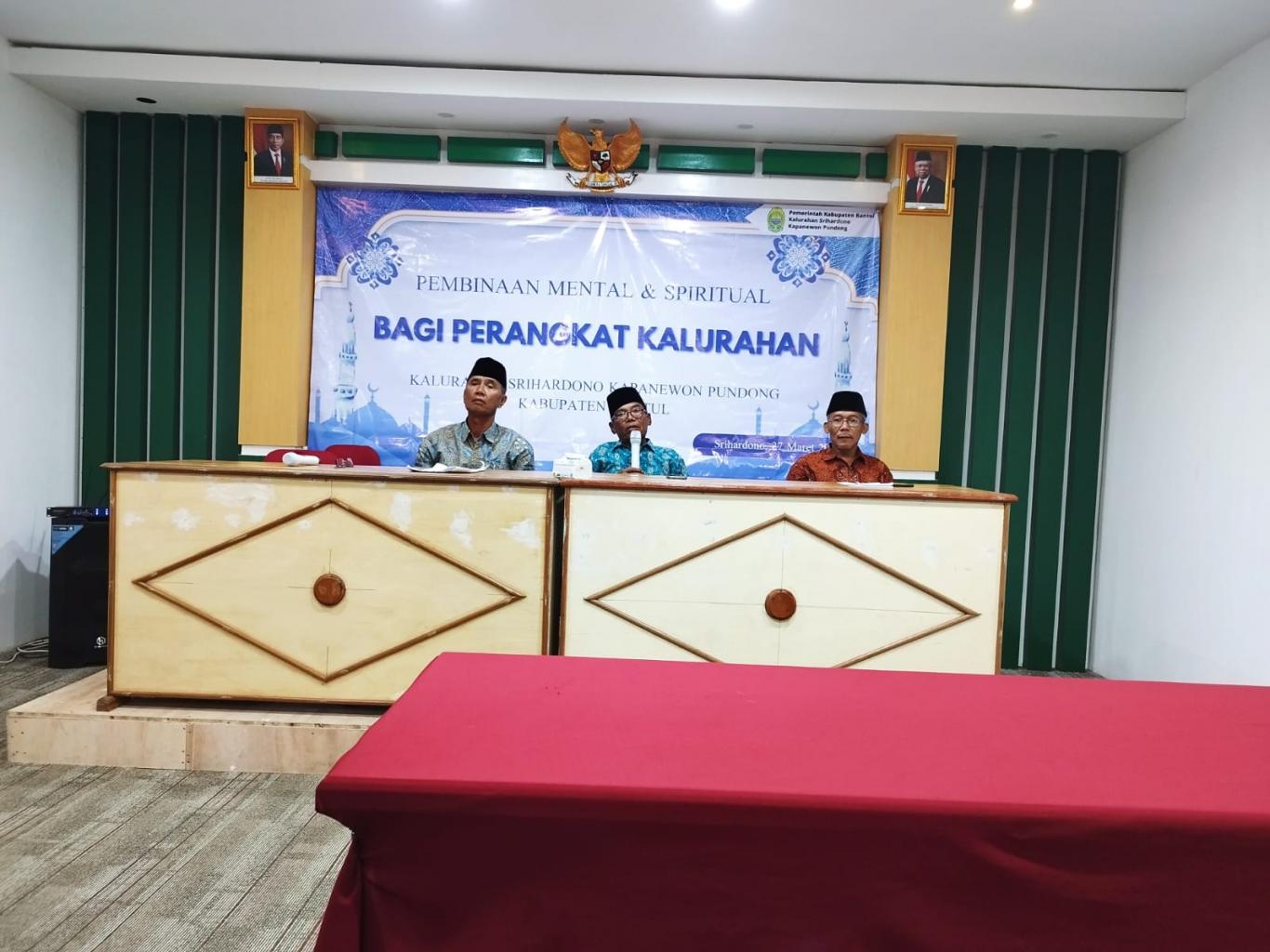 Pengajian dan Buka Bersama Seluruh Pamong Kalurahan Srihardono